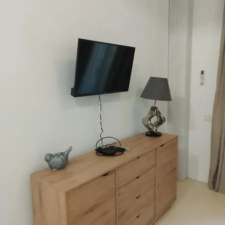Olibia 4 * Athens